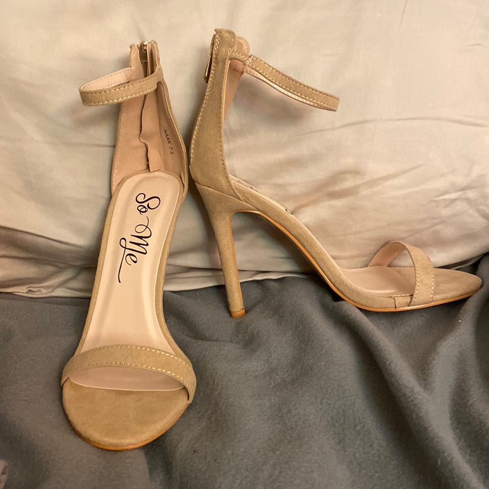 Nude 4.5” Heels Size 7.5 Unworn So Me